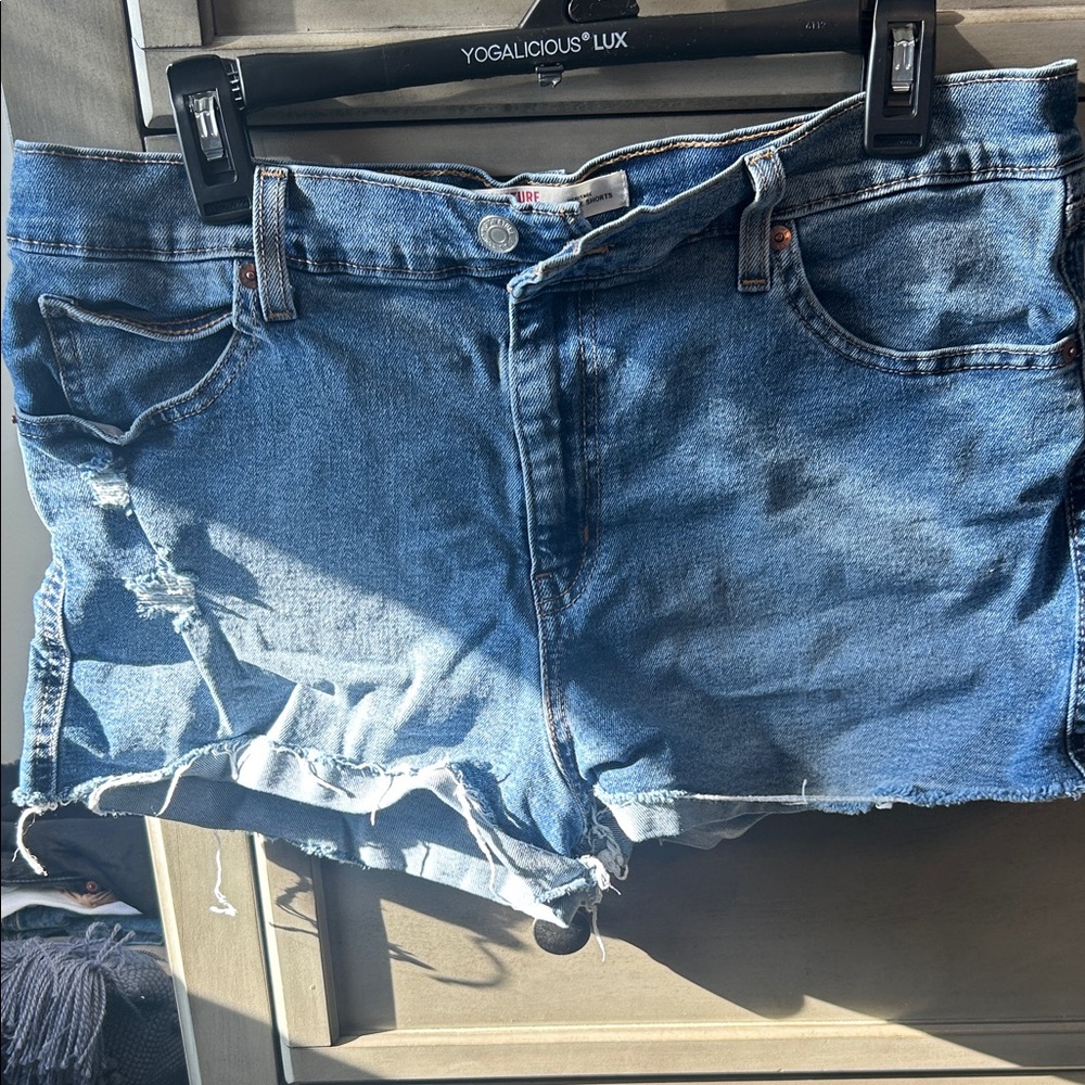 Levi's Signature Blue High-Rise Shorts
